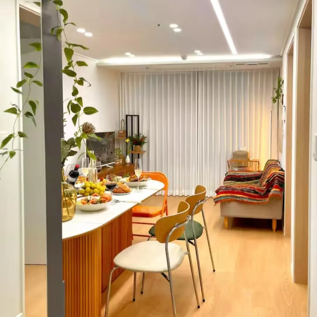 Jay House Near Cheonho Subway Line 5, 8 Apartman Szöul