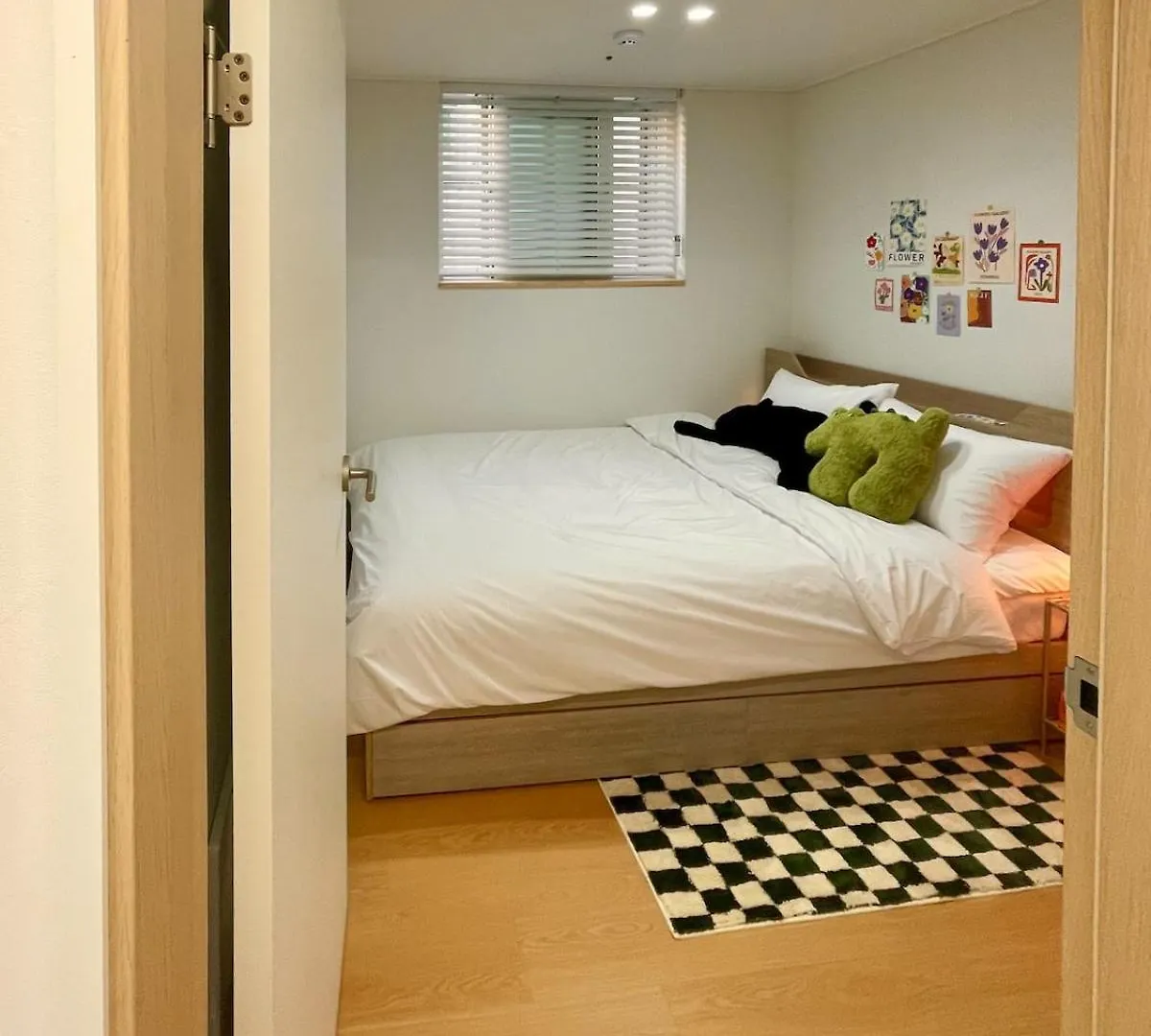 Jay House Near Cheonho Subway Line 5, 8 Apartman Szöul